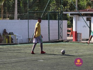 
<a style='margin-left: 5px;' class='btn btn-xs btn-social btn-facebook' href='https://www.facebook.com/sharer/sharer.php?u=https://www.boladovale.com.br/imgs/800-800-90/conteudo/fotos/1365/img9721.jpg' rel='popup' data-width='500' data-height='400'><i class='fa fa-facebook'></i>Compartilhar <span class='hidden-xs'>no Facebook</span>
</a> 
<a class='btn btn-default btn-xs' target='_blank' href='imgs/800-800-90/conteudo/fotos/1365/img9721.jpg'>
<span class='glyphicon glyphicon-cloud-download'></span> Salvar
</a> 
<span></span>