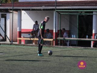 
<a style='margin-left: 5px;' class='btn btn-xs btn-social btn-facebook' href='https://www.facebook.com/sharer/sharer.php?u=https://www.boladovale.com.br/imgs/800-800-90/conteudo/fotos/1365/img9728.jpg' rel='popup' data-width='500' data-height='400'><i class='fa fa-facebook'></i>Compartilhar <span class='hidden-xs'>no Facebook</span>
</a> 
<a class='btn btn-default btn-xs' target='_blank' href='imgs/800-800-90/conteudo/fotos/1365/img9728.jpg'>
<span class='glyphicon glyphicon-cloud-download'></span> Salvar
</a> 
<span></span>