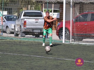 
<a style='margin-left: 5px;' class='btn btn-xs btn-social btn-facebook' href='https://www.facebook.com/sharer/sharer.php?u=https://www.boladovale.com.br/imgs/800-800-90/conteudo/fotos/1365/img9729.jpg' rel='popup' data-width='500' data-height='400'><i class='fa fa-facebook'></i>Compartilhar <span class='hidden-xs'>no Facebook</span>
</a> 
<a class='btn btn-default btn-xs' target='_blank' href='imgs/800-800-90/conteudo/fotos/1365/img9729.jpg'>
<span class='glyphicon glyphicon-cloud-download'></span> Salvar
</a> 
<span></span>