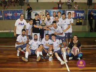 
<a style='margin-left: 5px;' class='btn btn-xs btn-social btn-facebook' href='https://www.facebook.com/sharer/sharer.php?u=https://www.boladovale.com.br/imgs/800-800-90/conteudo/fotos/1366/img0493.jpg' rel='popup' data-width='500' data-height='400'><i class='fa fa-facebook'></i>Compartilhar <span class='hidden-xs'>no Facebook</span>
</a> 
<a class='btn btn-default btn-xs' target='_blank' href='imgs/800-800-90/conteudo/fotos/1366/img0493.jpg'>
<span class='glyphicon glyphicon-cloud-download'></span> Salvar
</a> 
<span></span>