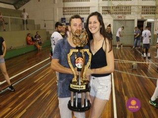 
<a style='margin-left: 5px;' class='btn btn-xs btn-social btn-facebook' href='https://www.facebook.com/sharer/sharer.php?u=https://www.boladovale.com.br/imgs/800-800-90/conteudo/fotos/1366/img0529.jpg' rel='popup' data-width='500' data-height='400'><i class='fa fa-facebook'></i>Compartilhar <span class='hidden-xs'>no Facebook</span>
</a> 
<a class='btn btn-default btn-xs' target='_blank' href='imgs/800-800-90/conteudo/fotos/1366/img0529.jpg'>
<span class='glyphicon glyphicon-cloud-download'></span> Salvar
</a> 
<span></span>