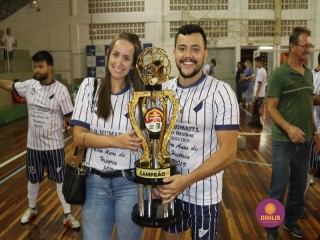 
<a style='margin-left: 5px;' class='btn btn-xs btn-social btn-facebook' href='https://www.facebook.com/sharer/sharer.php?u=https://www.boladovale.com.br/imgs/800-800-90/conteudo/fotos/1366/img0531.jpg' rel='popup' data-width='500' data-height='400'><i class='fa fa-facebook'></i>Compartilhar <span class='hidden-xs'>no Facebook</span>
</a> 
<a class='btn btn-default btn-xs' target='_blank' href='imgs/800-800-90/conteudo/fotos/1366/img0531.jpg'>
<span class='glyphicon glyphicon-cloud-download'></span> Salvar
</a> 
<span></span>