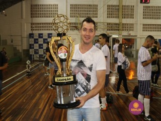 
<a style='margin-left: 5px;' class='btn btn-xs btn-social btn-facebook' href='https://www.facebook.com/sharer/sharer.php?u=https://www.boladovale.com.br/imgs/800-800-90/conteudo/fotos/1366/img0539.jpg' rel='popup' data-width='500' data-height='400'><i class='fa fa-facebook'></i>Compartilhar <span class='hidden-xs'>no Facebook</span>
</a> 
<a class='btn btn-default btn-xs' target='_blank' href='imgs/800-800-90/conteudo/fotos/1366/img0539.jpg'>
<span class='glyphicon glyphicon-cloud-download'></span> Salvar
</a> 
<span></span>