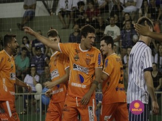 
<a style='margin-left: 5px;' class='btn btn-xs btn-social btn-facebook' href='https://www.facebook.com/sharer/sharer.php?u=https://www.boladovale.com.br/imgs/800-800-90/conteudo/fotos/1367/mg0322.jpg' rel='popup' data-width='500' data-height='400'><i class='fa fa-facebook'></i>Compartilhar <span class='hidden-xs'>no Facebook</span>
</a> 
<a class='btn btn-default btn-xs' target='_blank' href='imgs/800-800-90/conteudo/fotos/1367/mg0322.jpg'>
<span class='glyphicon glyphicon-cloud-download'></span> Salvar
</a> 
<span></span>