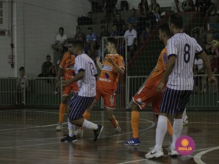 
<a style='margin-left: 5px;' class='btn btn-xs btn-social btn-facebook' href='https://www.facebook.com/sharer/sharer.php?u=https://www.boladovale.com.br/imgs/800-800-90/conteudo/fotos/1367/mg0348.jpg' rel='popup' data-width='500' data-height='400'><i class='fa fa-facebook'></i>Compartilhar <span class='hidden-xs'>no Facebook</span>
</a> 
<a class='btn btn-default btn-xs' target='_blank' href='imgs/800-800-90/conteudo/fotos/1367/mg0348.jpg'>
<span class='glyphicon glyphicon-cloud-download'></span> Salvar
</a> 
<span></span>