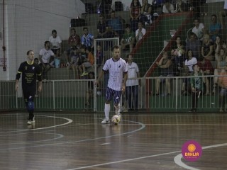 
<a style='margin-left: 5px;' class='btn btn-xs btn-social btn-facebook' href='https://www.facebook.com/sharer/sharer.php?u=https://www.boladovale.com.br/imgs/800-800-90/conteudo/fotos/1367/mg0393.jpg' rel='popup' data-width='500' data-height='400'><i class='fa fa-facebook'></i>Compartilhar <span class='hidden-xs'>no Facebook</span>
</a> 
<a class='btn btn-default btn-xs' target='_blank' href='imgs/800-800-90/conteudo/fotos/1367/mg0393.jpg'>
<span class='glyphicon glyphicon-cloud-download'></span> Salvar
</a> 
<span></span>