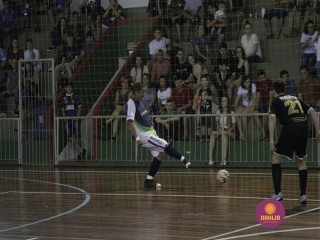 
<a style='margin-left: 5px;' class='btn btn-xs btn-social btn-facebook' href='https://www.facebook.com/sharer/sharer.php?u=https://www.boladovale.com.br/imgs/800-800-90/conteudo/fotos/1368/mg0006.jpg' rel='popup' data-width='500' data-height='400'><i class='fa fa-facebook'></i>Compartilhar <span class='hidden-xs'>no Facebook</span>
</a> 
<a class='btn btn-default btn-xs' target='_blank' href='imgs/800-800-90/conteudo/fotos/1368/mg0006.jpg'>
<span class='glyphicon glyphicon-cloud-download'></span> Salvar
</a> 
<span></span>