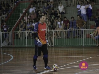 
<a style='margin-left: 5px;' class='btn btn-xs btn-social btn-facebook' href='https://www.facebook.com/sharer/sharer.php?u=https://www.boladovale.com.br/imgs/800-800-90/conteudo/fotos/1368/mg0009.jpg' rel='popup' data-width='500' data-height='400'><i class='fa fa-facebook'></i>Compartilhar <span class='hidden-xs'>no Facebook</span>
</a> 
<a class='btn btn-default btn-xs' target='_blank' href='imgs/800-800-90/conteudo/fotos/1368/mg0009.jpg'>
<span class='glyphicon glyphicon-cloud-download'></span> Salvar
</a> 
<span></span>