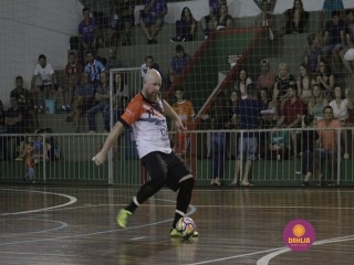 
<a style='margin-left: 5px;' class='btn btn-xs btn-social btn-facebook' href='https://www.facebook.com/sharer/sharer.php?u=https://www.boladovale.com.br/imgs/800-800-90/conteudo/fotos/1368/mg0062.jpg' rel='popup' data-width='500' data-height='400'><i class='fa fa-facebook'></i>Compartilhar <span class='hidden-xs'>no Facebook</span>
</a> 
<a class='btn btn-default btn-xs' target='_blank' href='imgs/800-800-90/conteudo/fotos/1368/mg0062.jpg'>
<span class='glyphicon glyphicon-cloud-download'></span> Salvar
</a> 
<span></span>