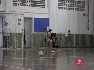
<a style='margin-left: 5px;' class='btn btn-xs btn-social btn-facebook' href='https://www.facebook.com/sharer/sharer.php?u=https://www.boladovale.com.br/imgs/800-800-90/conteudo/fotos/1368/mg0069.jpg' rel='popup' data-width='500' data-height='400'><i class='fa fa-facebook'></i>Compartilhar <span class='hidden-xs'>no Facebook</span>
</a> 
<a class='btn btn-default btn-xs' target='_blank' href='imgs/800-800-90/conteudo/fotos/1368/mg0069.jpg'>
<span class='glyphicon glyphicon-cloud-download'></span> Salvar
</a> 
<span></span>