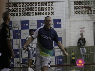 
<a style='margin-left: 5px;' class='btn btn-xs btn-social btn-facebook' href='https://www.facebook.com/sharer/sharer.php?u=https://www.boladovale.com.br/imgs/800-800-90/conteudo/fotos/1368/mg0075.jpg' rel='popup' data-width='500' data-height='400'><i class='fa fa-facebook'></i>Compartilhar <span class='hidden-xs'>no Facebook</span>
</a> 
<a class='btn btn-default btn-xs' target='_blank' href='imgs/800-800-90/conteudo/fotos/1368/mg0075.jpg'>
<span class='glyphicon glyphicon-cloud-download'></span> Salvar
</a> 
<span></span>