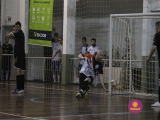 
<a style='margin-left: 5px;' class='btn btn-xs btn-social btn-facebook' href='https://www.facebook.com/sharer/sharer.php?u=https://www.boladovale.com.br/imgs/800-800-90/conteudo/fotos/1368/mg0119.jpg' rel='popup' data-width='500' data-height='400'><i class='fa fa-facebook'></i>Compartilhar <span class='hidden-xs'>no Facebook</span>
</a> 
<a class='btn btn-default btn-xs' target='_blank' href='imgs/800-800-90/conteudo/fotos/1368/mg0119.jpg'>
<span class='glyphicon glyphicon-cloud-download'></span> Salvar
</a> 
<span></span>