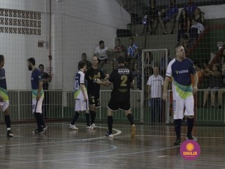 
<a style='margin-left: 5px;' class='btn btn-xs btn-social btn-facebook' href='https://www.facebook.com/sharer/sharer.php?u=https://www.boladovale.com.br/imgs/800-800-90/conteudo/fotos/1368/mg0131.jpg' rel='popup' data-width='500' data-height='400'><i class='fa fa-facebook'></i>Compartilhar <span class='hidden-xs'>no Facebook</span>
</a> 
<a class='btn btn-default btn-xs' target='_blank' href='imgs/800-800-90/conteudo/fotos/1368/mg0131.jpg'>
<span class='glyphicon glyphicon-cloud-download'></span> Salvar
</a> 
<span></span>