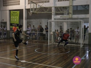 
<a style='margin-left: 5px;' class='btn btn-xs btn-social btn-facebook' href='https://www.facebook.com/sharer/sharer.php?u=https://www.boladovale.com.br/imgs/800-800-90/conteudo/fotos/1368/mg0168.jpg' rel='popup' data-width='500' data-height='400'><i class='fa fa-facebook'></i>Compartilhar <span class='hidden-xs'>no Facebook</span>
</a> 
<a class='btn btn-default btn-xs' target='_blank' href='imgs/800-800-90/conteudo/fotos/1368/mg0168.jpg'>
<span class='glyphicon glyphicon-cloud-download'></span> Salvar
</a> 
<span></span>