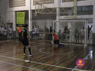
<a style='margin-left: 5px;' class='btn btn-xs btn-social btn-facebook' href='https://www.facebook.com/sharer/sharer.php?u=https://www.boladovale.com.br/imgs/800-800-90/conteudo/fotos/1368/mg0183.jpg' rel='popup' data-width='500' data-height='400'><i class='fa fa-facebook'></i>Compartilhar <span class='hidden-xs'>no Facebook</span>
</a> 
<a class='btn btn-default btn-xs' target='_blank' href='imgs/800-800-90/conteudo/fotos/1368/mg0183.jpg'>
<span class='glyphicon glyphicon-cloud-download'></span> Salvar
</a> 
<span></span>