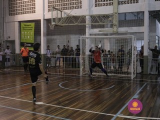 
<a style='margin-left: 5px;' class='btn btn-xs btn-social btn-facebook' href='https://www.facebook.com/sharer/sharer.php?u=https://www.boladovale.com.br/imgs/800-800-90/conteudo/fotos/1368/mg0221.jpg' rel='popup' data-width='500' data-height='400'><i class='fa fa-facebook'></i>Compartilhar <span class='hidden-xs'>no Facebook</span>
</a> 
<a class='btn btn-default btn-xs' target='_blank' href='imgs/800-800-90/conteudo/fotos/1368/mg0221.jpg'>
<span class='glyphicon glyphicon-cloud-download'></span> Salvar
</a> 
<span></span>