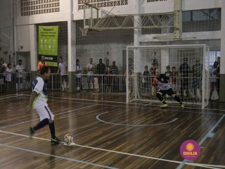 
<a style='margin-left: 5px;' class='btn btn-xs btn-social btn-facebook' href='https://www.facebook.com/sharer/sharer.php?u=https://www.boladovale.com.br/imgs/800-800-90/conteudo/fotos/1368/mg0225.jpg' rel='popup' data-width='500' data-height='400'><i class='fa fa-facebook'></i>Compartilhar <span class='hidden-xs'>no Facebook</span>
</a> 
<a class='btn btn-default btn-xs' target='_blank' href='imgs/800-800-90/conteudo/fotos/1368/mg0225.jpg'>
<span class='glyphicon glyphicon-cloud-download'></span> Salvar
</a> 
<span></span>