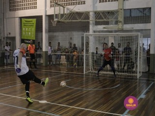 
<a style='margin-left: 5px;' class='btn btn-xs btn-social btn-facebook' href='https://www.facebook.com/sharer/sharer.php?u=https://www.boladovale.com.br/imgs/800-800-90/conteudo/fotos/1368/mg0235.jpg' rel='popup' data-width='500' data-height='400'><i class='fa fa-facebook'></i>Compartilhar <span class='hidden-xs'>no Facebook</span>
</a> 
<a class='btn btn-default btn-xs' target='_blank' href='imgs/800-800-90/conteudo/fotos/1368/mg0235.jpg'>
<span class='glyphicon glyphicon-cloud-download'></span> Salvar
</a> 
<span></span>