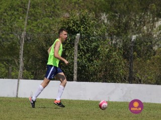 
<a style='margin-left: 5px;' class='btn btn-xs btn-social btn-facebook' href='https://www.facebook.com/sharer/sharer.php?u=https://www.boladovale.com.br/imgs/800-800-90/conteudo/fotos/1369/img0582.jpg' rel='popup' data-width='500' data-height='400'><i class='fa fa-facebook'></i>Compartilhar <span class='hidden-xs'>no Facebook</span>
</a> 
<a class='btn btn-default btn-xs' target='_blank' href='imgs/800-800-90/conteudo/fotos/1369/img0582.jpg'>
<span class='glyphicon glyphicon-cloud-download'></span> Salvar
</a> 
<span></span>