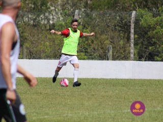 
<a style='margin-left: 5px;' class='btn btn-xs btn-social btn-facebook' href='https://www.facebook.com/sharer/sharer.php?u=https://www.boladovale.com.br/imgs/800-800-90/conteudo/fotos/1369/img0586.jpg' rel='popup' data-width='500' data-height='400'><i class='fa fa-facebook'></i>Compartilhar <span class='hidden-xs'>no Facebook</span>
</a> 
<a class='btn btn-default btn-xs' target='_blank' href='imgs/800-800-90/conteudo/fotos/1369/img0586.jpg'>
<span class='glyphicon glyphicon-cloud-download'></span> Salvar
</a> 
<span></span>