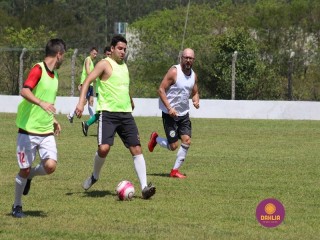 
<a style='margin-left: 5px;' class='btn btn-xs btn-social btn-facebook' href='https://www.facebook.com/sharer/sharer.php?u=https://www.boladovale.com.br/imgs/800-800-90/conteudo/fotos/1369/img0614.jpg' rel='popup' data-width='500' data-height='400'><i class='fa fa-facebook'></i>Compartilhar <span class='hidden-xs'>no Facebook</span>
</a> 
<a class='btn btn-default btn-xs' target='_blank' href='imgs/800-800-90/conteudo/fotos/1369/img0614.jpg'>
<span class='glyphicon glyphicon-cloud-download'></span> Salvar
</a> 
<span></span>