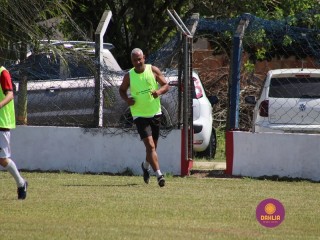 
<a style='margin-left: 5px;' class='btn btn-xs btn-social btn-facebook' href='https://www.facebook.com/sharer/sharer.php?u=https://www.boladovale.com.br/imgs/800-800-90/conteudo/fotos/1369/img0617.jpg' rel='popup' data-width='500' data-height='400'><i class='fa fa-facebook'></i>Compartilhar <span class='hidden-xs'>no Facebook</span>
</a> 
<a class='btn btn-default btn-xs' target='_blank' href='imgs/800-800-90/conteudo/fotos/1369/img0617.jpg'>
<span class='glyphicon glyphicon-cloud-download'></span> Salvar
</a> 
<span></span>