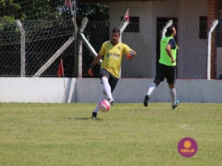 
<a style='margin-left: 5px;' class='btn btn-xs btn-social btn-facebook' href='https://www.facebook.com/sharer/sharer.php?u=https://www.boladovale.com.br/imgs/800-800-90/conteudo/fotos/1369/img0623.jpg' rel='popup' data-width='500' data-height='400'><i class='fa fa-facebook'></i>Compartilhar <span class='hidden-xs'>no Facebook</span>
</a> 
<a class='btn btn-default btn-xs' target='_blank' href='imgs/800-800-90/conteudo/fotos/1369/img0623.jpg'>
<span class='glyphicon glyphicon-cloud-download'></span> Salvar
</a> 
<span></span>