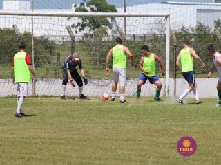 
<a style='margin-left: 5px;' class='btn btn-xs btn-social btn-facebook' href='https://www.facebook.com/sharer/sharer.php?u=https://www.boladovale.com.br/imgs/800-800-90/conteudo/fotos/1369/img0631.jpg' rel='popup' data-width='500' data-height='400'><i class='fa fa-facebook'></i>Compartilhar <span class='hidden-xs'>no Facebook</span>
</a> 
<a class='btn btn-default btn-xs' target='_blank' href='imgs/800-800-90/conteudo/fotos/1369/img0631.jpg'>
<span class='glyphicon glyphicon-cloud-download'></span> Salvar
</a> 
<span></span>