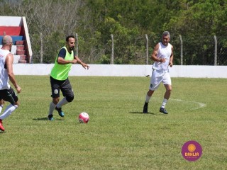 
<a style='margin-left: 5px;' class='btn btn-xs btn-social btn-facebook' href='https://www.facebook.com/sharer/sharer.php?u=https://www.boladovale.com.br/imgs/800-800-90/conteudo/fotos/1369/img0632.jpg' rel='popup' data-width='500' data-height='400'><i class='fa fa-facebook'></i>Compartilhar <span class='hidden-xs'>no Facebook</span>
</a> 
<a class='btn btn-default btn-xs' target='_blank' href='imgs/800-800-90/conteudo/fotos/1369/img0632.jpg'>
<span class='glyphicon glyphicon-cloud-download'></span> Salvar
</a> 
<span></span>