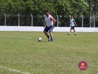 
<a style='margin-left: 5px;' class='btn btn-xs btn-social btn-facebook' href='https://www.facebook.com/sharer/sharer.php?u=https://www.boladovale.com.br/imgs/800-800-90/conteudo/fotos/1369/img0647.jpg' rel='popup' data-width='500' data-height='400'><i class='fa fa-facebook'></i>Compartilhar <span class='hidden-xs'>no Facebook</span>
</a> 
<a class='btn btn-default btn-xs' target='_blank' href='imgs/800-800-90/conteudo/fotos/1369/img0647.jpg'>
<span class='glyphicon glyphicon-cloud-download'></span> Salvar
</a> 
<span></span>