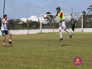 
<a style='margin-left: 5px;' class='btn btn-xs btn-social btn-facebook' href='https://www.facebook.com/sharer/sharer.php?u=https://www.boladovale.com.br/imgs/800-800-90/conteudo/fotos/1369/img0649.jpg' rel='popup' data-width='500' data-height='400'><i class='fa fa-facebook'></i>Compartilhar <span class='hidden-xs'>no Facebook</span>
</a> 
<a class='btn btn-default btn-xs' target='_blank' href='imgs/800-800-90/conteudo/fotos/1369/img0649.jpg'>
<span class='glyphicon glyphicon-cloud-download'></span> Salvar
</a> 
<span></span>