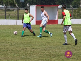 
<a style='margin-left: 5px;' class='btn btn-xs btn-social btn-facebook' href='https://www.facebook.com/sharer/sharer.php?u=https://www.boladovale.com.br/imgs/800-800-90/conteudo/fotos/1369/img0659.jpg' rel='popup' data-width='500' data-height='400'><i class='fa fa-facebook'></i>Compartilhar <span class='hidden-xs'>no Facebook</span>
</a> 
<a class='btn btn-default btn-xs' target='_blank' href='imgs/800-800-90/conteudo/fotos/1369/img0659.jpg'>
<span class='glyphicon glyphicon-cloud-download'></span> Salvar
</a> 
<span></span>