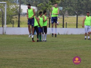 
<a style='margin-left: 5px;' class='btn btn-xs btn-social btn-facebook' href='https://www.facebook.com/sharer/sharer.php?u=https://www.boladovale.com.br/imgs/800-800-90/conteudo/fotos/1369/img0727.jpg' rel='popup' data-width='500' data-height='400'><i class='fa fa-facebook'></i>Compartilhar <span class='hidden-xs'>no Facebook</span>
</a> 
<a class='btn btn-default btn-xs' target='_blank' href='imgs/800-800-90/conteudo/fotos/1369/img0727.jpg'>
<span class='glyphicon glyphicon-cloud-download'></span> Salvar
</a> 
<span></span>
