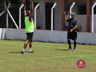
<a style='margin-left: 5px;' class='btn btn-xs btn-social btn-facebook' href='https://www.facebook.com/sharer/sharer.php?u=https://www.boladovale.com.br/imgs/800-800-90/conteudo/fotos/1369/img0764.jpg' rel='popup' data-width='500' data-height='400'><i class='fa fa-facebook'></i>Compartilhar <span class='hidden-xs'>no Facebook</span>
</a> 
<a class='btn btn-default btn-xs' target='_blank' href='imgs/800-800-90/conteudo/fotos/1369/img0764.jpg'>
<span class='glyphicon glyphicon-cloud-download'></span> Salvar
</a> 
<span></span>