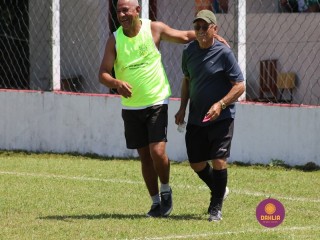
<a style='margin-left: 5px;' class='btn btn-xs btn-social btn-facebook' href='https://www.facebook.com/sharer/sharer.php?u=https://www.boladovale.com.br/imgs/800-800-90/conteudo/fotos/1369/img0768.jpg' rel='popup' data-width='500' data-height='400'><i class='fa fa-facebook'></i>Compartilhar <span class='hidden-xs'>no Facebook</span>
</a> 
<a class='btn btn-default btn-xs' target='_blank' href='imgs/800-800-90/conteudo/fotos/1369/img0768.jpg'>
<span class='glyphicon glyphicon-cloud-download'></span> Salvar
</a> 
<span></span>