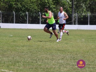 
<a style='margin-left: 5px;' class='btn btn-xs btn-social btn-facebook' href='https://www.facebook.com/sharer/sharer.php?u=https://www.boladovale.com.br/imgs/800-800-90/conteudo/fotos/1369/img0779.jpg' rel='popup' data-width='500' data-height='400'><i class='fa fa-facebook'></i>Compartilhar <span class='hidden-xs'>no Facebook</span>
</a> 
<a class='btn btn-default btn-xs' target='_blank' href='imgs/800-800-90/conteudo/fotos/1369/img0779.jpg'>
<span class='glyphicon glyphicon-cloud-download'></span> Salvar
</a> 
<span></span>