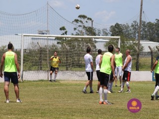 
<a style='margin-left: 5px;' class='btn btn-xs btn-social btn-facebook' href='https://www.facebook.com/sharer/sharer.php?u=https://www.boladovale.com.br/imgs/800-800-90/conteudo/fotos/1369/img0918.jpg' rel='popup' data-width='500' data-height='400'><i class='fa fa-facebook'></i>Compartilhar <span class='hidden-xs'>no Facebook</span>
</a> 
<a class='btn btn-default btn-xs' target='_blank' href='imgs/800-800-90/conteudo/fotos/1369/img0918.jpg'>
<span class='glyphicon glyphicon-cloud-download'></span> Salvar
</a> 
<span></span>