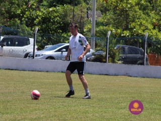 
<a style='margin-left: 5px;' class='btn btn-xs btn-social btn-facebook' href='https://www.facebook.com/sharer/sharer.php?u=https://www.boladovale.com.br/imgs/800-800-90/conteudo/fotos/1369/img0934.jpg' rel='popup' data-width='500' data-height='400'><i class='fa fa-facebook'></i>Compartilhar <span class='hidden-xs'>no Facebook</span>
</a> 
<a class='btn btn-default btn-xs' target='_blank' href='imgs/800-800-90/conteudo/fotos/1369/img0934.jpg'>
<span class='glyphicon glyphicon-cloud-download'></span> Salvar
</a> 
<span></span>