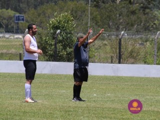 
<a style='margin-left: 5px;' class='btn btn-xs btn-social btn-facebook' href='https://www.facebook.com/sharer/sharer.php?u=https://www.boladovale.com.br/imgs/800-800-90/conteudo/fotos/1369/img0953.jpg' rel='popup' data-width='500' data-height='400'><i class='fa fa-facebook'></i>Compartilhar <span class='hidden-xs'>no Facebook</span>
</a> 
<a class='btn btn-default btn-xs' target='_blank' href='imgs/800-800-90/conteudo/fotos/1369/img0953.jpg'>
<span class='glyphicon glyphicon-cloud-download'></span> Salvar
</a> 
<span></span>