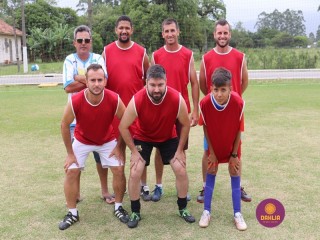
<a style='margin-left: 5px;' class='btn btn-xs btn-social btn-facebook' href='https://www.facebook.com/sharer/sharer.php?u=https://www.boladovale.com.br/imgs/800-800-90/conteudo/fotos/1370/img1103.jpg' rel='popup' data-width='500' data-height='400'><i class='fa fa-facebook'></i>Compartilhar <span class='hidden-xs'>no Facebook</span>
</a> 
<a class='btn btn-default btn-xs' target='_blank' href='imgs/800-800-90/conteudo/fotos/1370/img1103.jpg'>
<span class='glyphicon glyphicon-cloud-download'></span> Salvar
</a> 
<span></span>