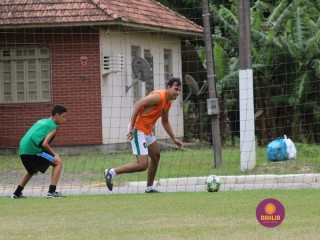 
<a style='margin-left: 5px;' class='btn btn-xs btn-social btn-facebook' href='https://www.facebook.com/sharer/sharer.php?u=https://www.boladovale.com.br/imgs/800-800-90/conteudo/fotos/1370/img1118.jpg' rel='popup' data-width='500' data-height='400'><i class='fa fa-facebook'></i>Compartilhar <span class='hidden-xs'>no Facebook</span>
</a> 
<a class='btn btn-default btn-xs' target='_blank' href='imgs/800-800-90/conteudo/fotos/1370/img1118.jpg'>
<span class='glyphicon glyphicon-cloud-download'></span> Salvar
</a> 
<span></span>