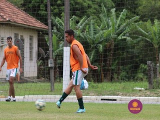 
<a style='margin-left: 5px;' class='btn btn-xs btn-social btn-facebook' href='https://www.facebook.com/sharer/sharer.php?u=https://www.boladovale.com.br/imgs/800-800-90/conteudo/fotos/1370/img1132.jpg' rel='popup' data-width='500' data-height='400'><i class='fa fa-facebook'></i>Compartilhar <span class='hidden-xs'>no Facebook</span>
</a> 
<a class='btn btn-default btn-xs' target='_blank' href='imgs/800-800-90/conteudo/fotos/1370/img1132.jpg'>
<span class='glyphicon glyphicon-cloud-download'></span> Salvar
</a> 
<span></span>