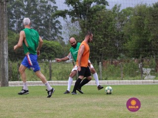 
<a style='margin-left: 5px;' class='btn btn-xs btn-social btn-facebook' href='https://www.facebook.com/sharer/sharer.php?u=https://www.boladovale.com.br/imgs/800-800-90/conteudo/fotos/1370/img1137.jpg' rel='popup' data-width='500' data-height='400'><i class='fa fa-facebook'></i>Compartilhar <span class='hidden-xs'>no Facebook</span>
</a> 
<a class='btn btn-default btn-xs' target='_blank' href='imgs/800-800-90/conteudo/fotos/1370/img1137.jpg'>
<span class='glyphicon glyphicon-cloud-download'></span> Salvar
</a> 
<span></span>