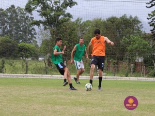 
<a style='margin-left: 5px;' class='btn btn-xs btn-social btn-facebook' href='https://www.facebook.com/sharer/sharer.php?u=https://www.boladovale.com.br/imgs/800-800-90/conteudo/fotos/1370/img1146.jpg' rel='popup' data-width='500' data-height='400'><i class='fa fa-facebook'></i>Compartilhar <span class='hidden-xs'>no Facebook</span>
</a> 
<a class='btn btn-default btn-xs' target='_blank' href='imgs/800-800-90/conteudo/fotos/1370/img1146.jpg'>
<span class='glyphicon glyphicon-cloud-download'></span> Salvar
</a> 
<span></span>