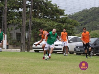 
<a style='margin-left: 5px;' class='btn btn-xs btn-social btn-facebook' href='https://www.facebook.com/sharer/sharer.php?u=https://www.boladovale.com.br/imgs/800-800-90/conteudo/fotos/1370/img1157.jpg' rel='popup' data-width='500' data-height='400'><i class='fa fa-facebook'></i>Compartilhar <span class='hidden-xs'>no Facebook</span>
</a> 
<a class='btn btn-default btn-xs' target='_blank' href='imgs/800-800-90/conteudo/fotos/1370/img1157.jpg'>
<span class='glyphicon glyphicon-cloud-download'></span> Salvar
</a> 
<span></span>
