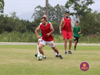 
<a style='margin-left: 5px;' class='btn btn-xs btn-social btn-facebook' href='https://www.facebook.com/sharer/sharer.php?u=https://www.boladovale.com.br/imgs/800-800-90/conteudo/fotos/1370/img1167.jpg' rel='popup' data-width='500' data-height='400'><i class='fa fa-facebook'></i>Compartilhar <span class='hidden-xs'>no Facebook</span>
</a> 
<a class='btn btn-default btn-xs' target='_blank' href='imgs/800-800-90/conteudo/fotos/1370/img1167.jpg'>
<span class='glyphicon glyphicon-cloud-download'></span> Salvar
</a> 
<span></span>