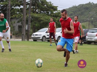 
<a style='margin-left: 5px;' class='btn btn-xs btn-social btn-facebook' href='https://www.facebook.com/sharer/sharer.php?u=https://www.boladovale.com.br/imgs/800-800-90/conteudo/fotos/1370/img1190.jpg' rel='popup' data-width='500' data-height='400'><i class='fa fa-facebook'></i>Compartilhar <span class='hidden-xs'>no Facebook</span>
</a> 
<a class='btn btn-default btn-xs' target='_blank' href='imgs/800-800-90/conteudo/fotos/1370/img1190.jpg'>
<span class='glyphicon glyphicon-cloud-download'></span> Salvar
</a> 
<span></span>