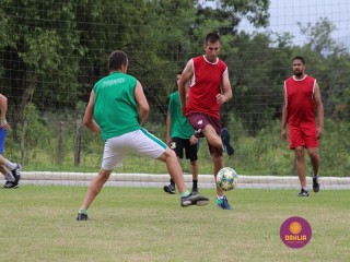 
<a style='margin-left: 5px;' class='btn btn-xs btn-social btn-facebook' href='https://www.facebook.com/sharer/sharer.php?u=https://www.boladovale.com.br/imgs/800-800-90/conteudo/fotos/1370/img1197.jpg' rel='popup' data-width='500' data-height='400'><i class='fa fa-facebook'></i>Compartilhar <span class='hidden-xs'>no Facebook</span>
</a> 
<a class='btn btn-default btn-xs' target='_blank' href='imgs/800-800-90/conteudo/fotos/1370/img1197.jpg'>
<span class='glyphicon glyphicon-cloud-download'></span> Salvar
</a> 
<span></span>