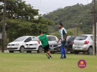 
<a style='margin-left: 5px;' class='btn btn-xs btn-social btn-facebook' href='https://www.facebook.com/sharer/sharer.php?u=https://www.boladovale.com.br/imgs/800-800-90/conteudo/fotos/1370/img1200.jpg' rel='popup' data-width='500' data-height='400'><i class='fa fa-facebook'></i>Compartilhar <span class='hidden-xs'>no Facebook</span>
</a> 
<a class='btn btn-default btn-xs' target='_blank' href='imgs/800-800-90/conteudo/fotos/1370/img1200.jpg'>
<span class='glyphicon glyphicon-cloud-download'></span> Salvar
</a> 
<span></span>
