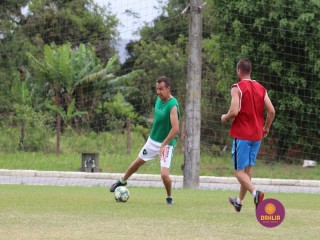 
<a style='margin-left: 5px;' class='btn btn-xs btn-social btn-facebook' href='https://www.facebook.com/sharer/sharer.php?u=https://www.boladovale.com.br/imgs/800-800-90/conteudo/fotos/1370/img1205.jpg' rel='popup' data-width='500' data-height='400'><i class='fa fa-facebook'></i>Compartilhar <span class='hidden-xs'>no Facebook</span>
</a> 
<a class='btn btn-default btn-xs' target='_blank' href='imgs/800-800-90/conteudo/fotos/1370/img1205.jpg'>
<span class='glyphicon glyphicon-cloud-download'></span> Salvar
</a> 
<span></span>
